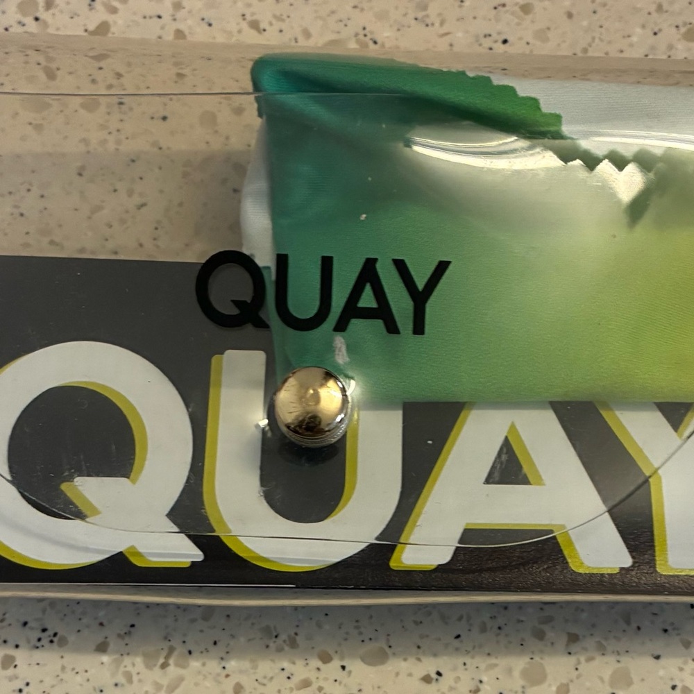 New QUAY pink Rectangular Sunglasses - image 3